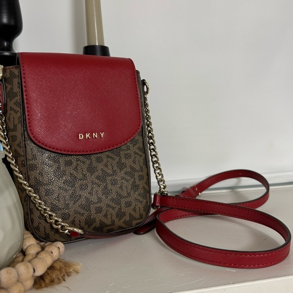 DKNY Purse Like New - Picture 2 of 13
